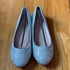 NWT Silver Rhinestone Flats - Size 10